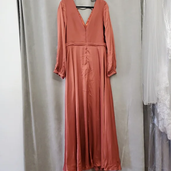 Dress - Picture 3 of 6